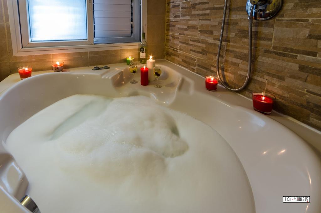 Avigail Guest House Yavneʼel Kamer foto