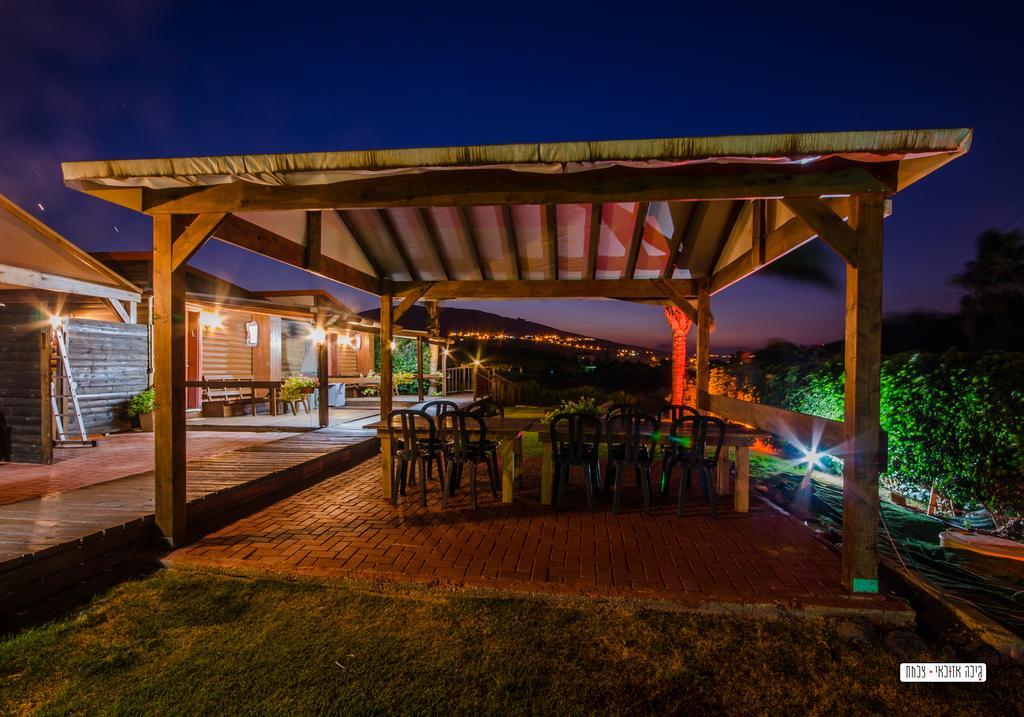 Avigail Guest House Yavneʼel Buitenkant foto