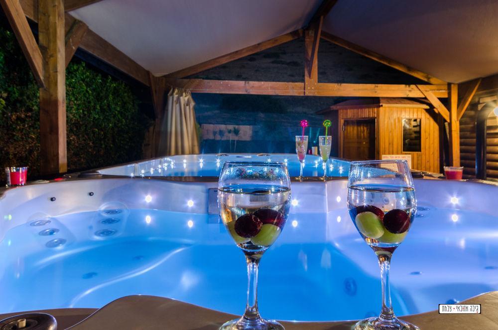 Avigail Guest House Yavneʼel Buitenkant foto