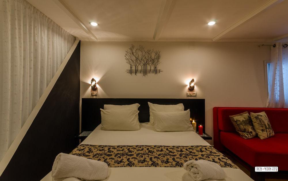 Avigail Guest House Yavneʼel Buitenkant foto