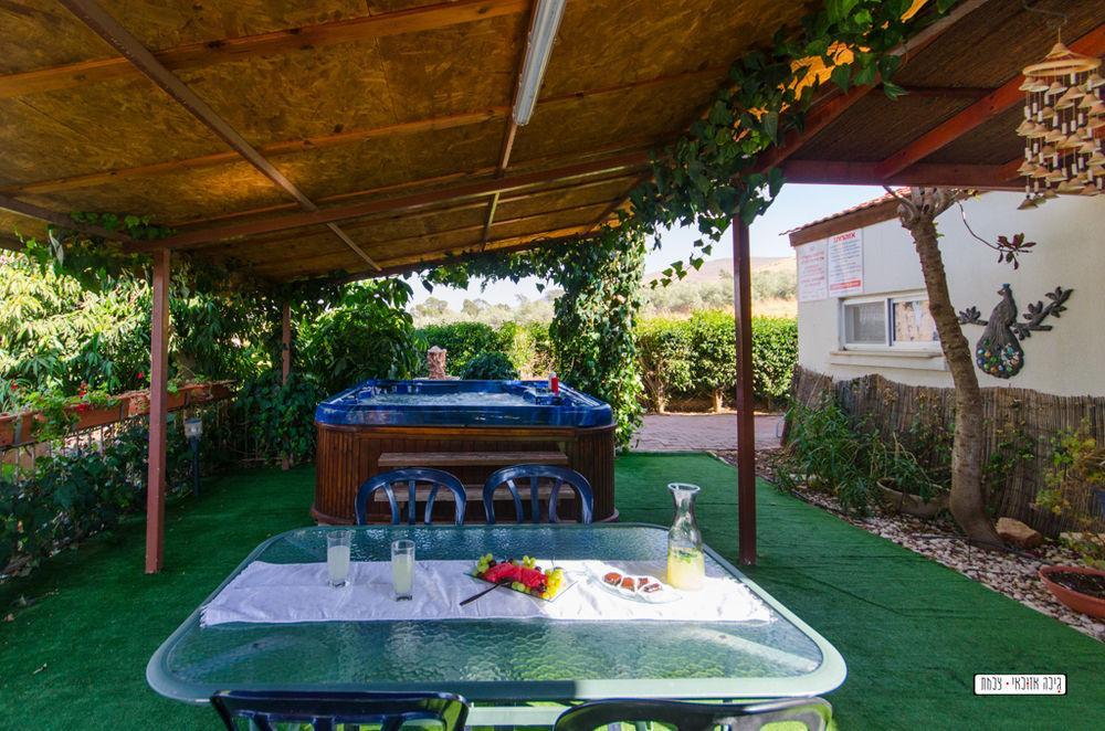 Avigail Guest House Yavneʼel Buitenkant foto