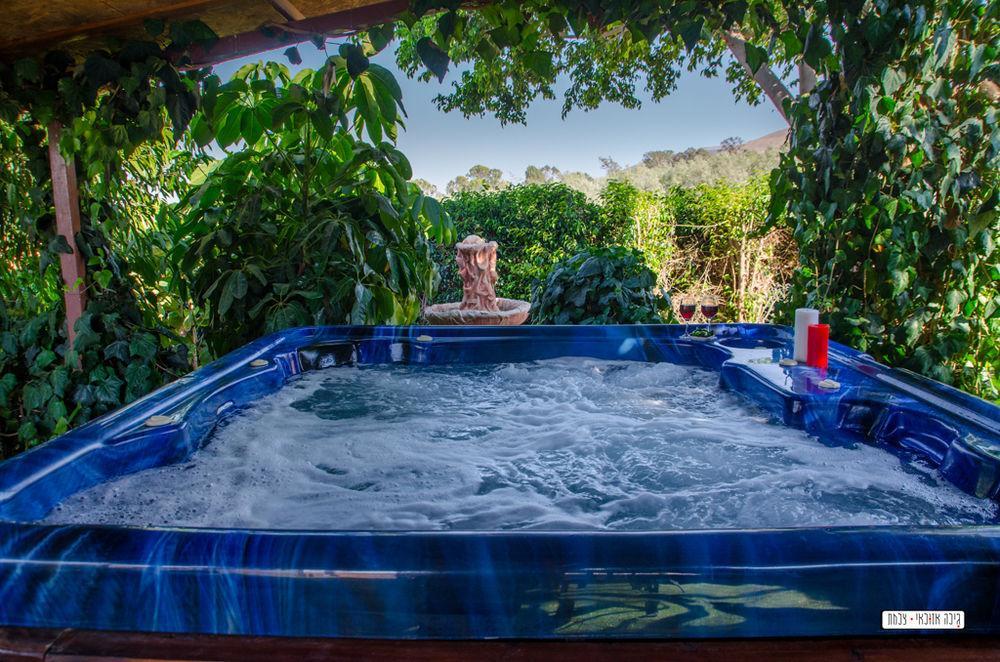 Avigail Guest House Yavneʼel Buitenkant foto
