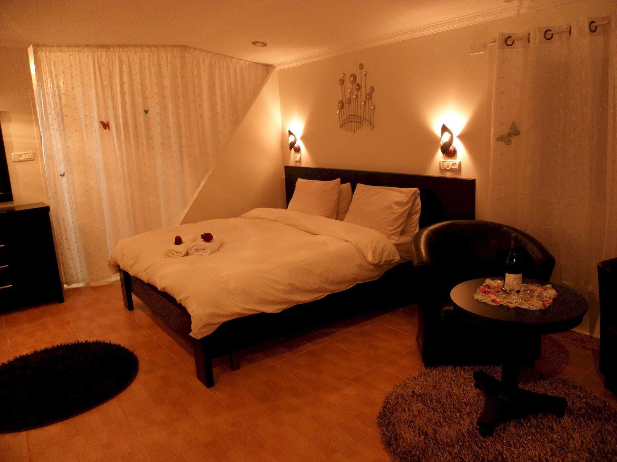 Avigail Guest House Yavneʼel Buitenkant foto