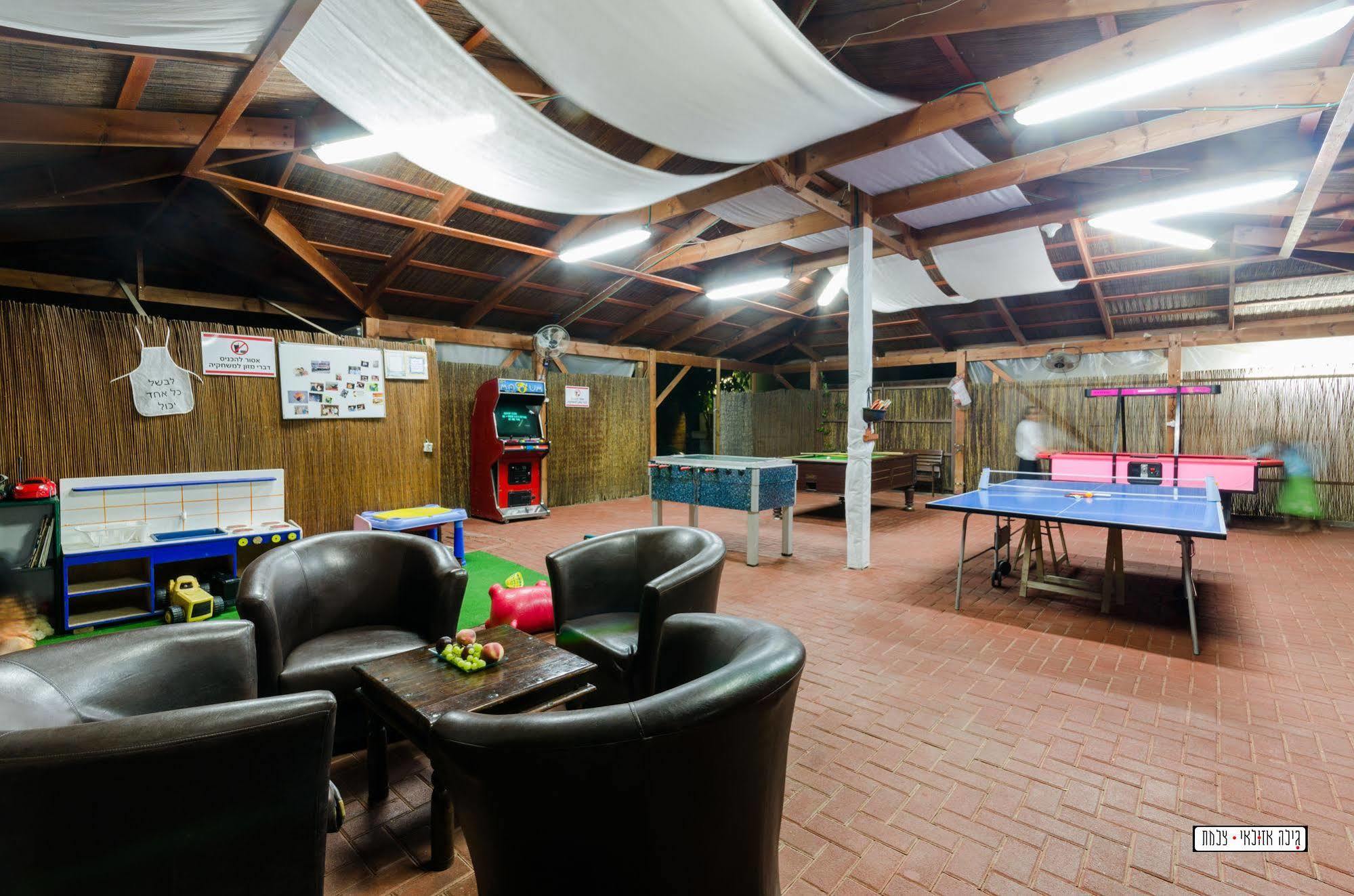 Avigail Guest House Yavneʼel Buitenkant foto