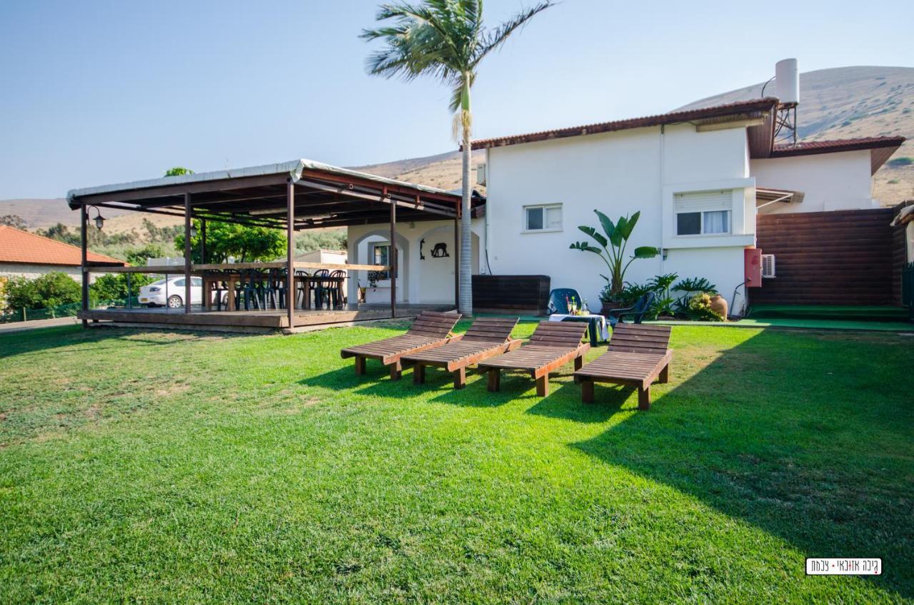 Avigail Guest House Yavneʼel Buitenkant foto